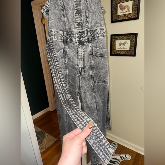 Universal Thread Acid Washed Romper - Picture 3 of 4